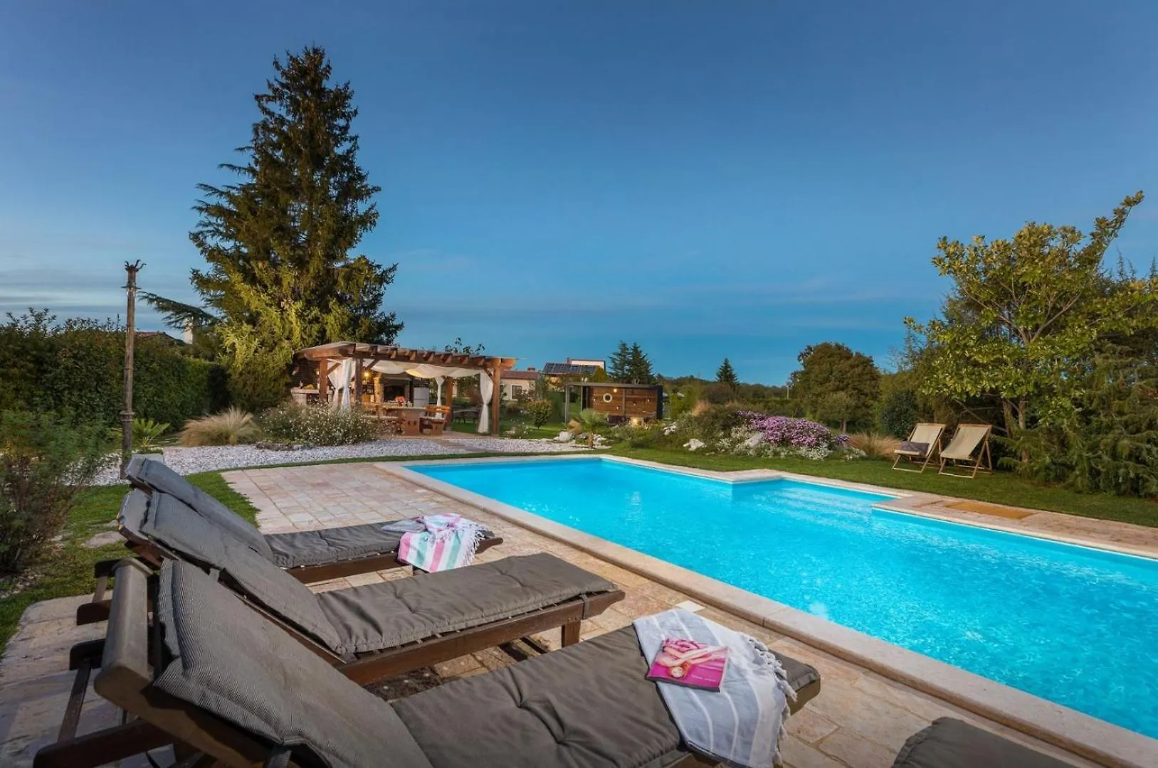 Holiday House Dorstari Heki Villa