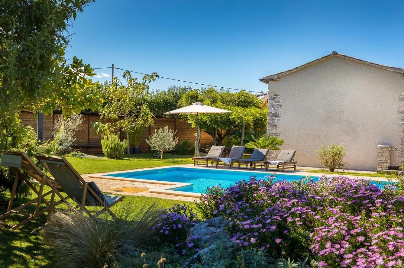 فيلة Holiday House Dorstari Heki